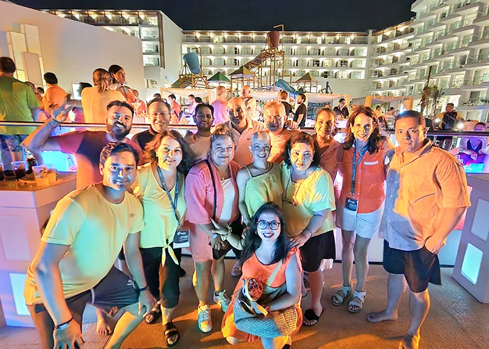 Poolparty en Summit Creditaria